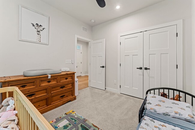 Building Photo - 5095 Ives Ave