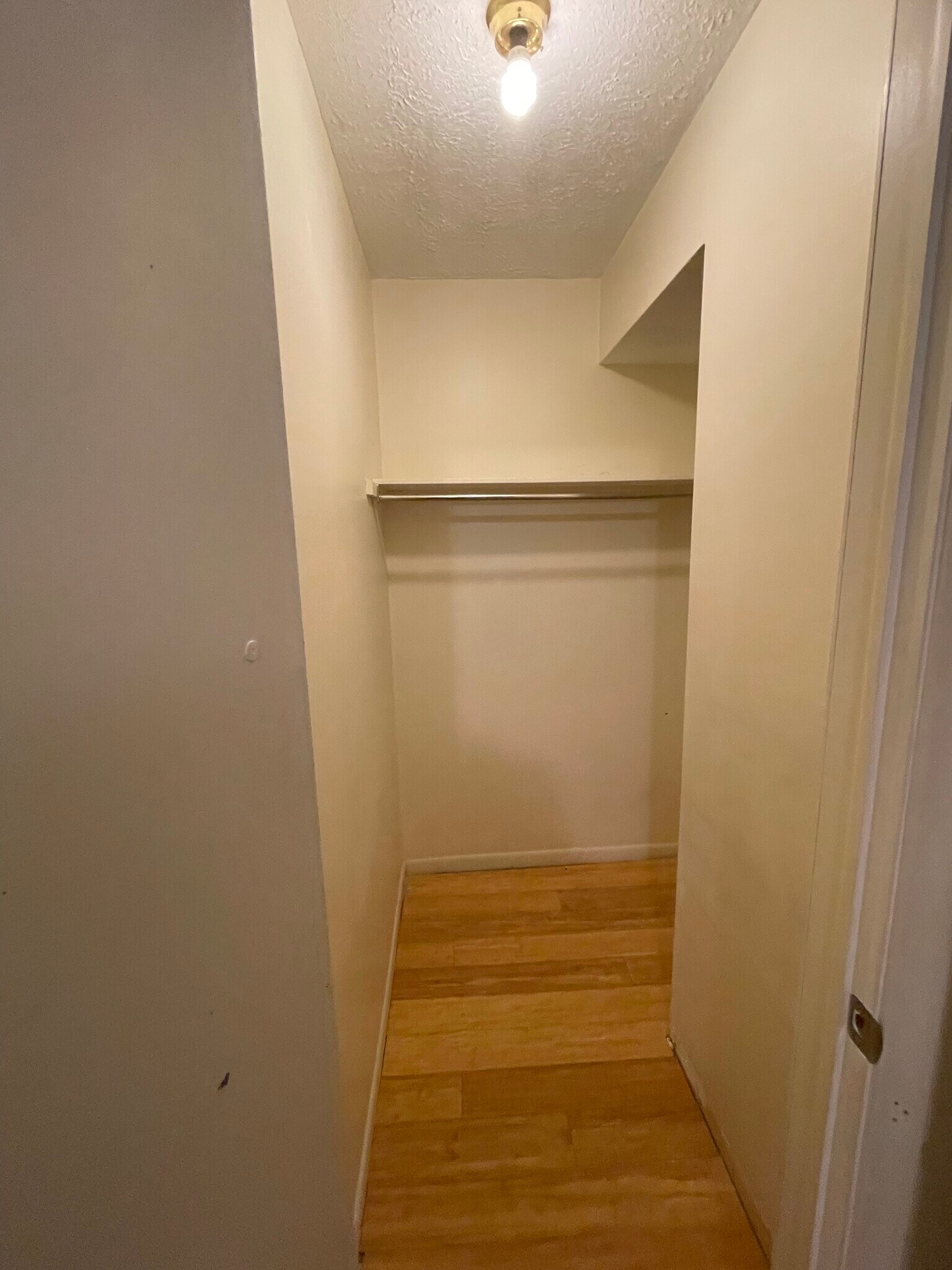Bedroom #2 Walkin Closet - 205 E Jolly Rd