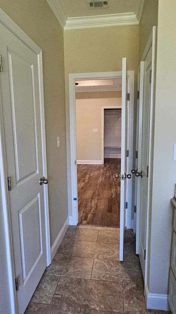 Building Photo - Knights Landing four bedroom home