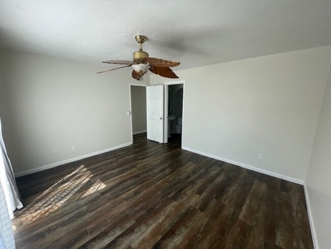 Building Photo - 2103 Starburst Ln