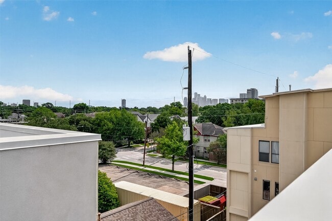 Building Photo - 1810 Branard St