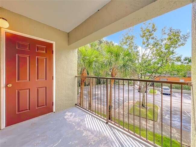 Building Photo - 713 Crest Pines Dr