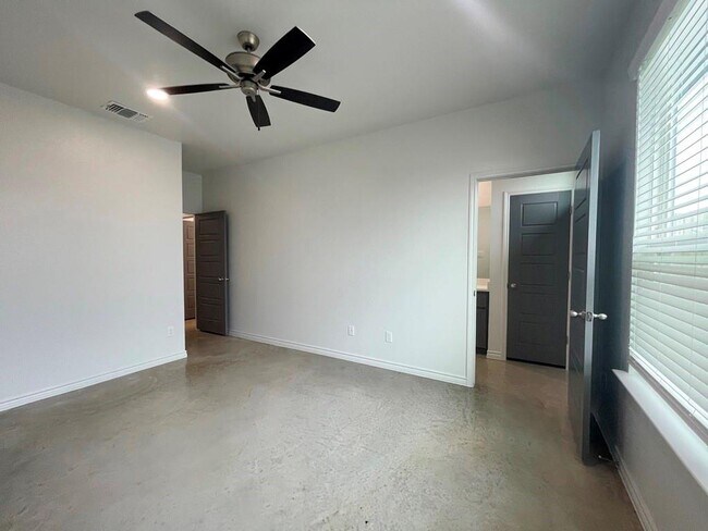 Building Photo - 224 Riptide Dr