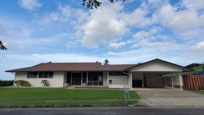 Building Photo - Crown Terrace single story with attached s...