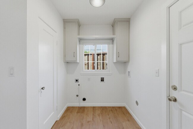 Building Photo - Charming 2 bed, 1.5 bath Alta Heights Home