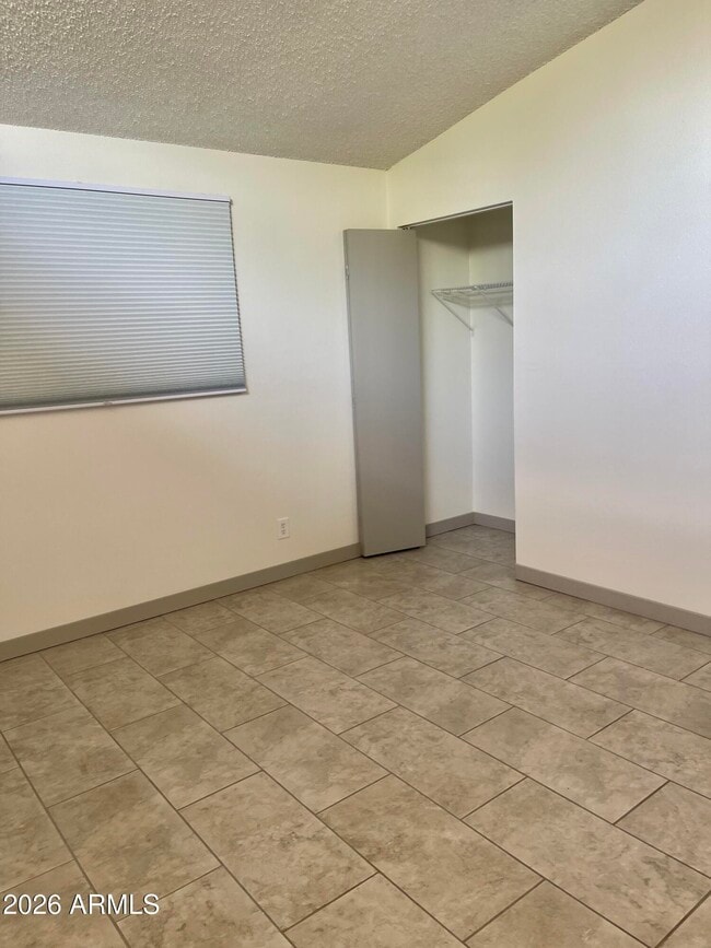 Building Photo - 1238 W Malibu Dr