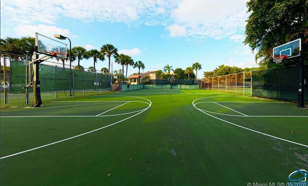 Building Photo - 3961 Adra Ave