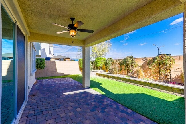 Building Photo - Beautiful 4 Bedroom Home In A Gated Skye Canyon Community