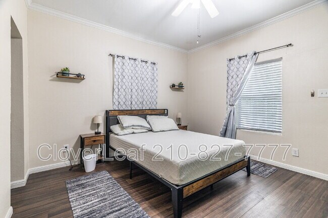 Building Photo - 1317 W French Pl