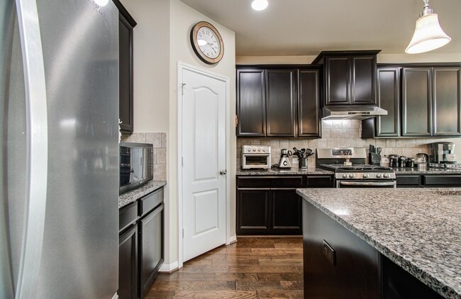 Building Photo - 7610 River Pass Dr