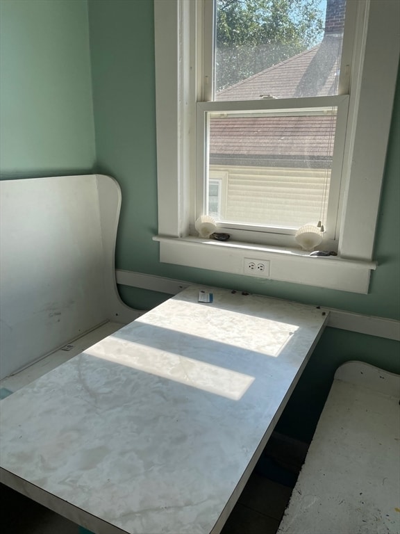 Building Photo - 257 Common St