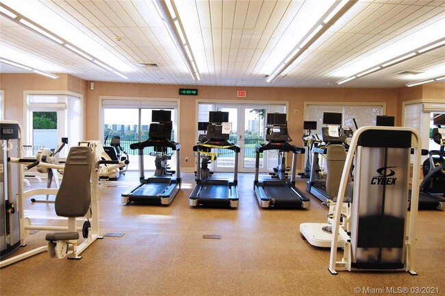 Building Photo - 20000 E Country Club Dr