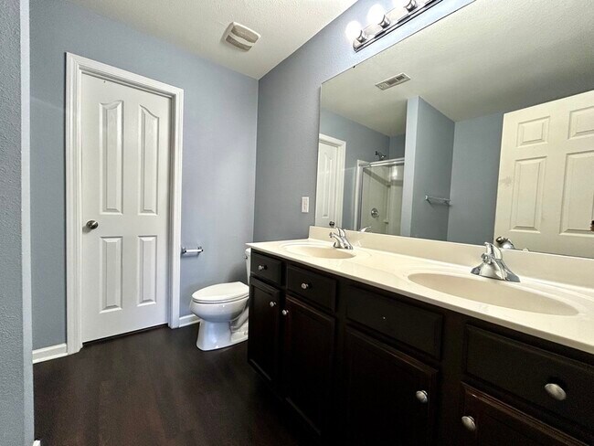 Building Photo - 3987 Tallowtree Ln