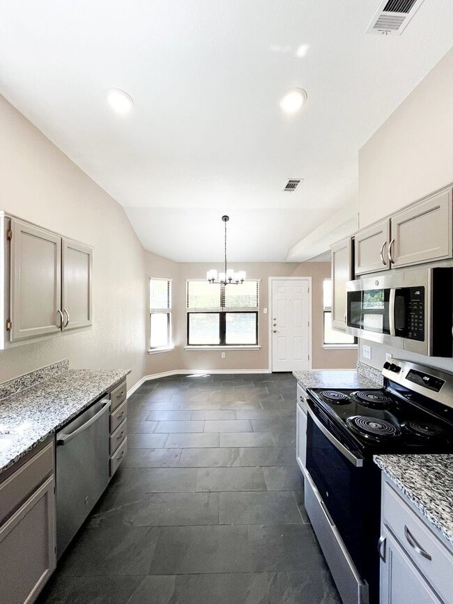 Building Photo - Available NOW!!!! This charming 1 story, 3 bedroom, 2 bath house could be your next home! Beautif...