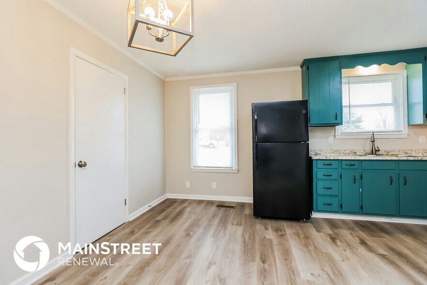 Building Photo - 410 Watts Dr