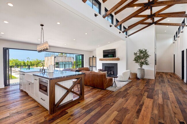 Building Photo - 6711 Wandermere Rd