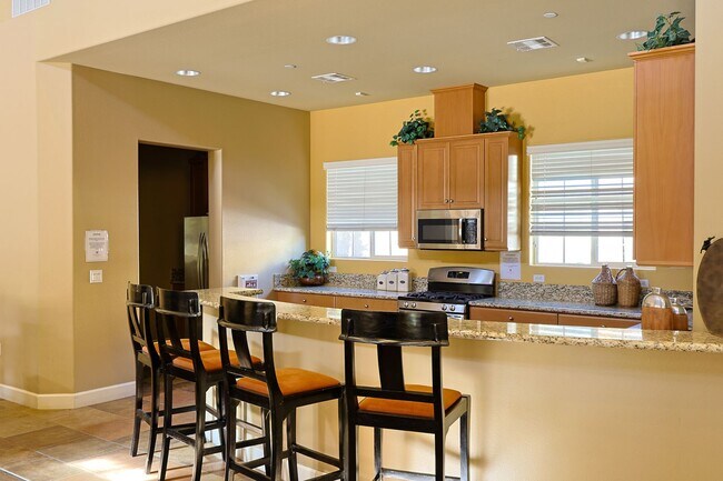 Building Photo - Fully Furnished 2-Bed, 2.5-Bath Home with ...