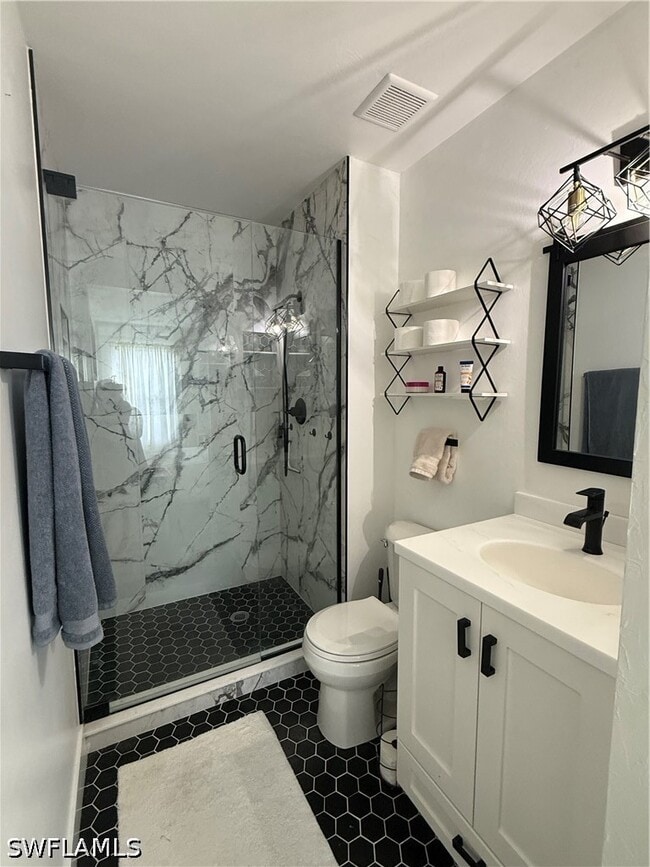 Building Photo - 6113 Lakefront Dr