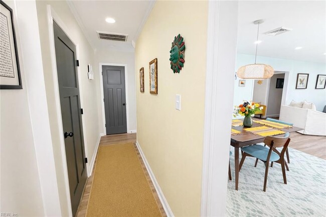 Building Photo - 4941 Brandywine Dr