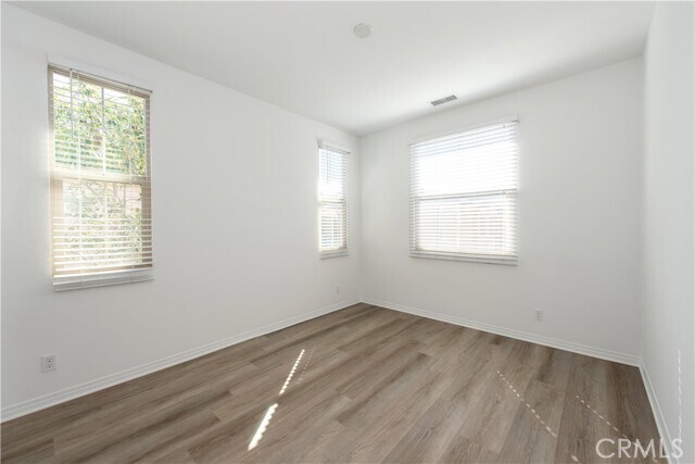 Building Photo - 61 Quill