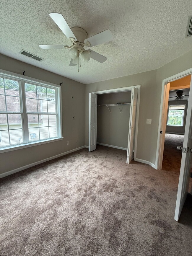Building Photo - Spacious 4BR Home in Tyrone – Modern Layou...