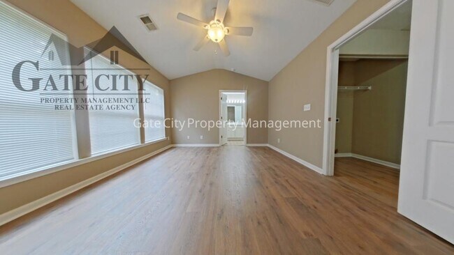 Building Photo - 3983 Elizabeth Glen Way