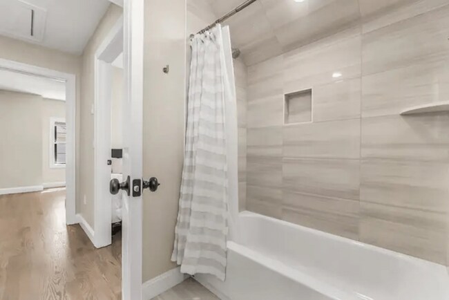 Building Photo - 19 Ellis St