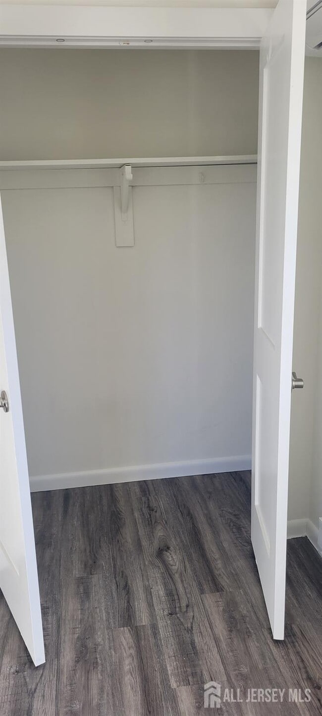 Building Photo - 358 Raritan St