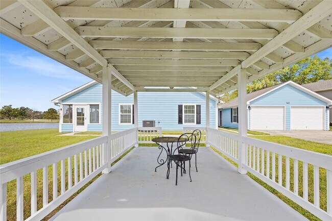 Building Photo - 140 Meadowview Dr