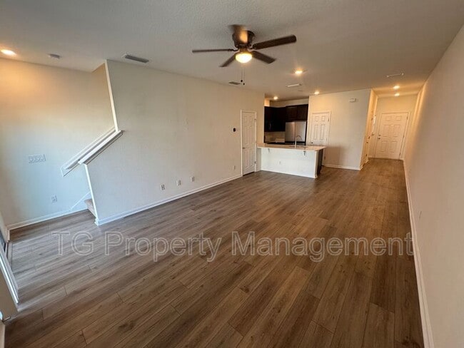 Building Photo - 9877 Fiddleback Ln