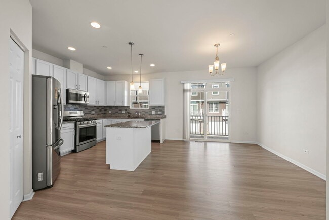 Building Photo - 4415 Monroe Ct