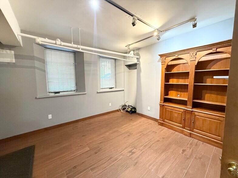 Building Photo - 12 Wigglesworth St