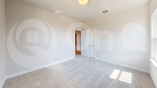 Building Photo - 920 Lido Ln