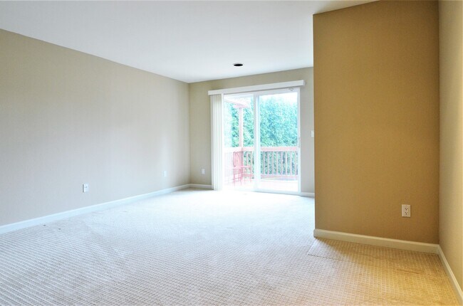 Building Photo - 1814 Whitman Ct NE