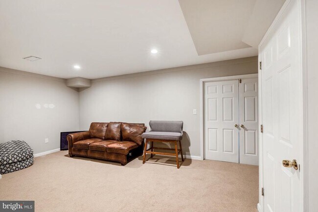 Building Photo - 35299 Snickersville Turnpike