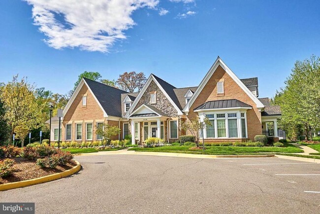 Building Photo - 4513 Monmouth St