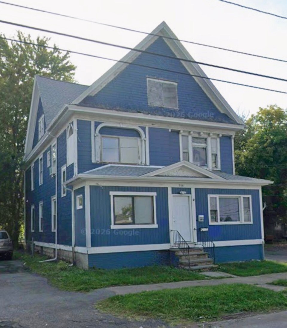 Building Photo - 306 Bear St