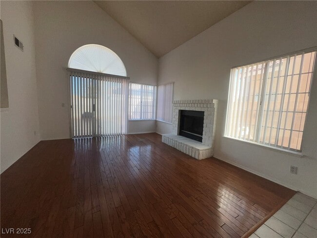 Building Photo - 1908 Misty Glade Dr