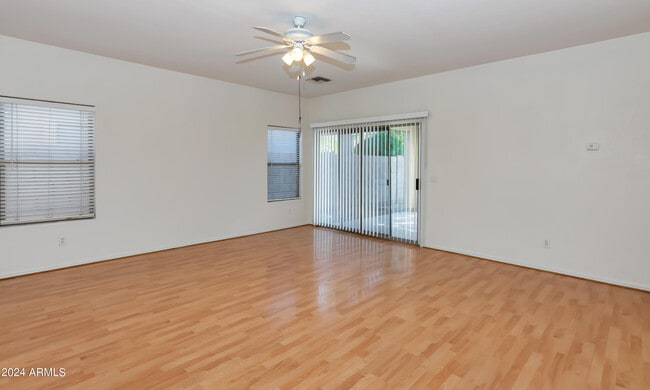 Building Photo - 12839 W Sells Dr