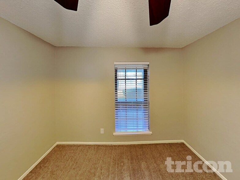 Building Photo - 3029 Meadowmoor St