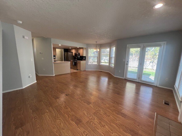 Building Photo - 3 Bed 2.5 Bath in Boise!