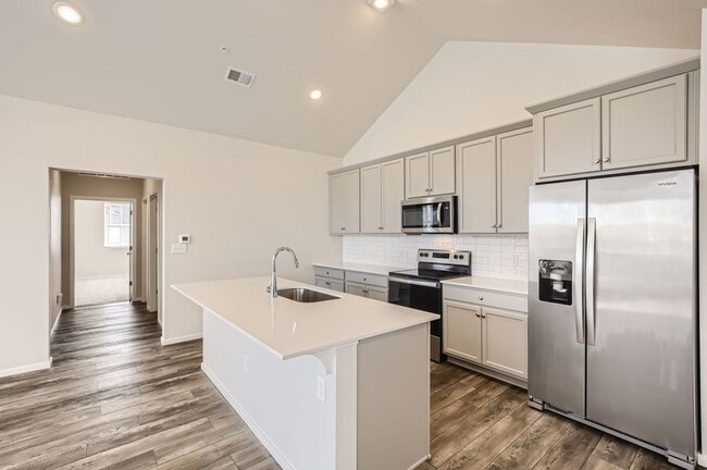 Building Photo - 2060 Autumn Moon Dr