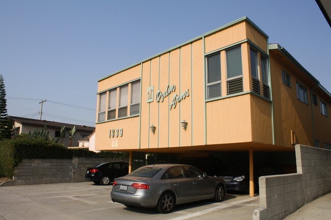 Building Photo - Ogden Arms