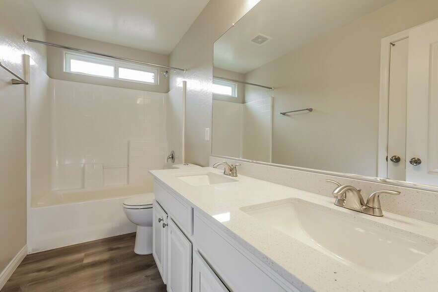 Building Photo - 6204 Joaquin Hills Ct