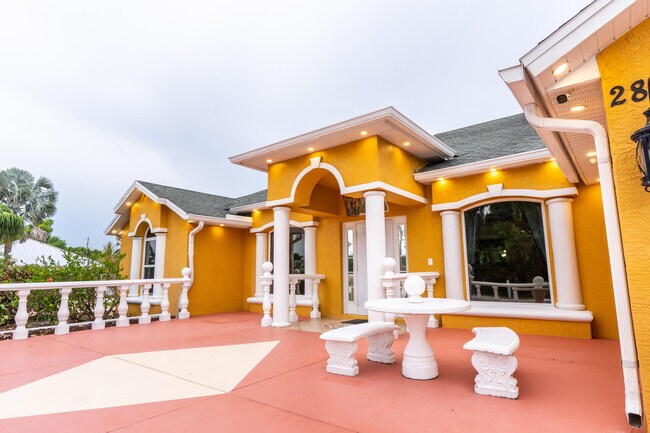 Building Photo - 2853 SE Melaleuca Blvd