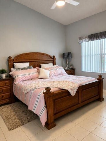 Building Photo - 6098 Lake Hibiscus Dr
