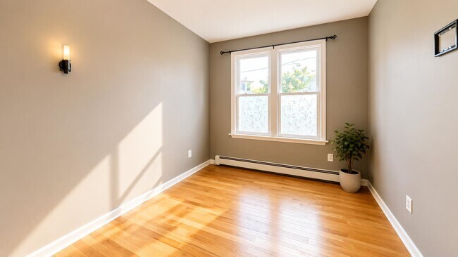 Building Photo - 305 Cator Ave