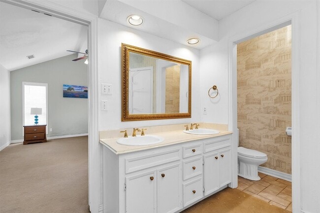 Building Photo - 11634 Southlake Dr