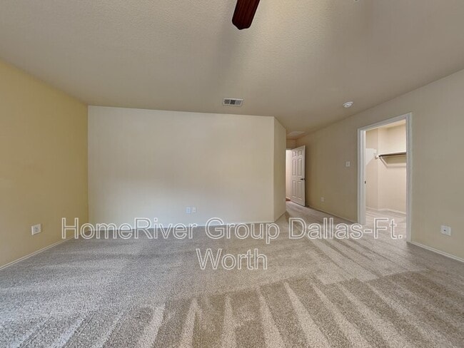 Building Photo - 10622 Midway Dr