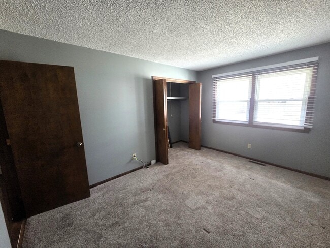 Building Photo - 3345 S Jefferson Ave